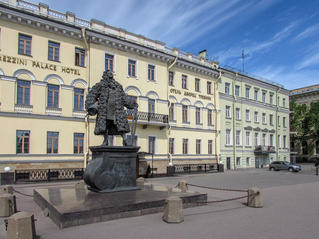 площадь трезини в санкт петербурге