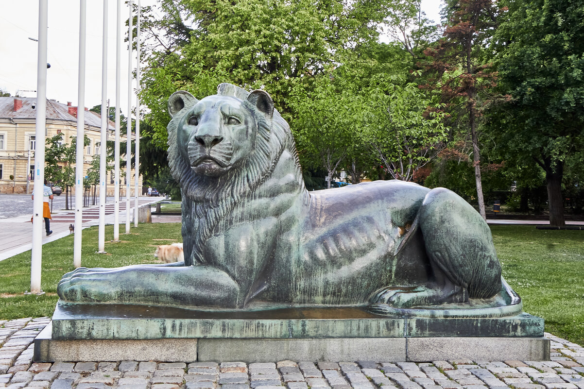 Статуя льва в софийском парке - Алексей Р.