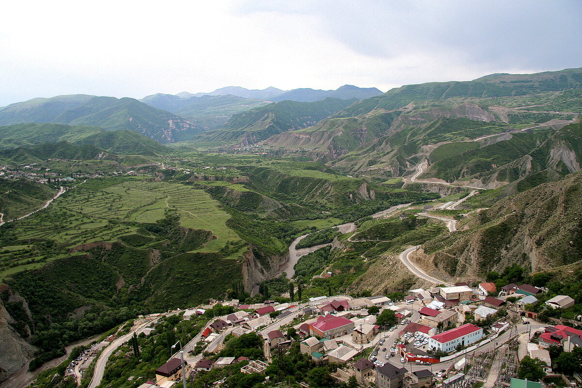 Вид на долину реки Каракойсу от аула Гуниб - Елена Даньшина
