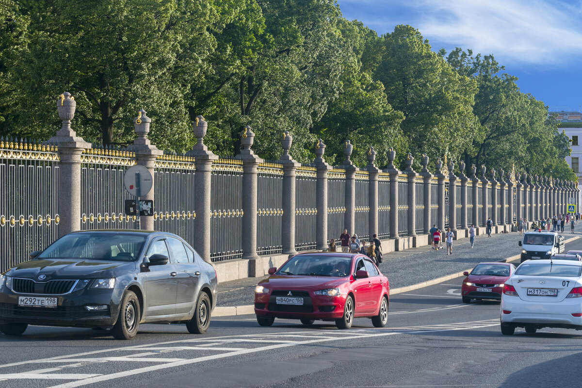 Ограда Летнего сада. Здесь находится Летний дворец Петра Первого - Стальбаум Юрий 