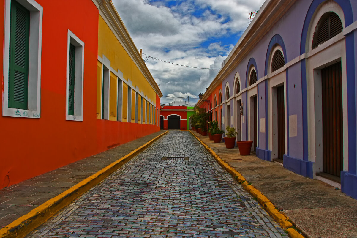 Улочка в Сан Хуане, Пуэрто Рико - Олег Ы