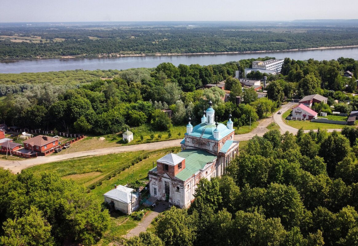 Храм в городе на Оке - alecs tyapin