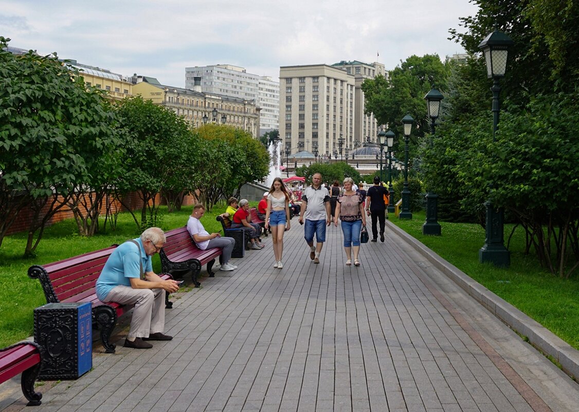 В Александровском саду - Ольга 