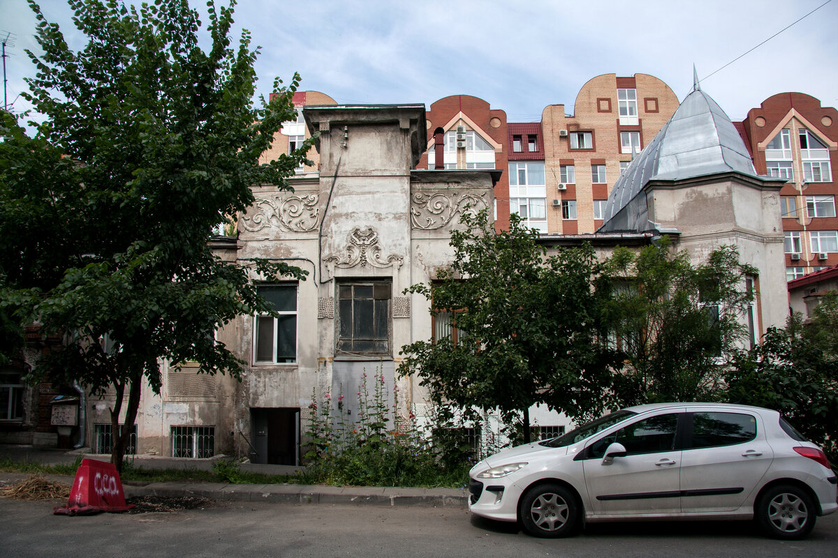 Особняк на улице Степана Разина известен как Дом Тимрот - Сергей Хрущёв
