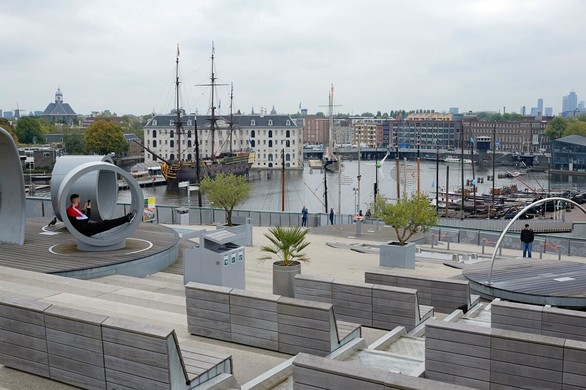 Амстердам вид на город с крыши Музея "NEMO" - wea *