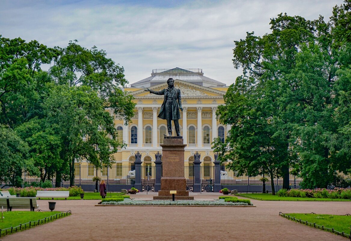 Памятник А.С. Пушкину - Ольга 