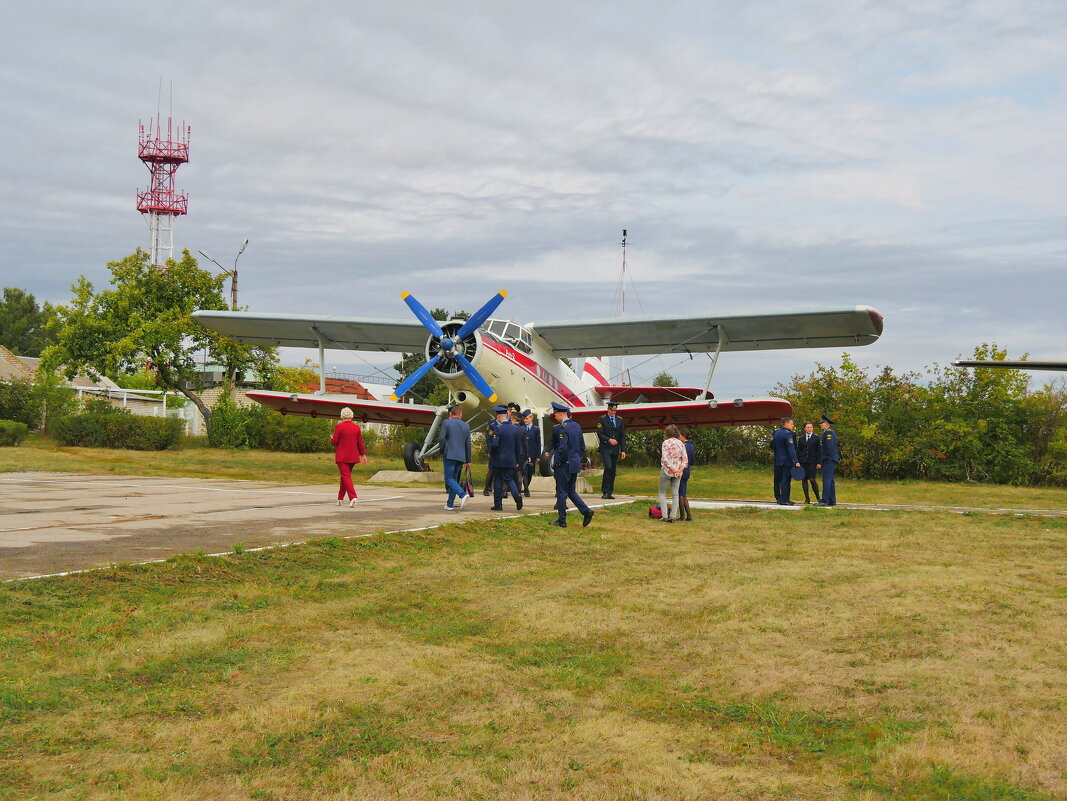 Ан-2  г.Сасово. СЛУ ГА.Очень долгое время выпускной самолёт для пилотов СССР итд - Alexey YakovLev