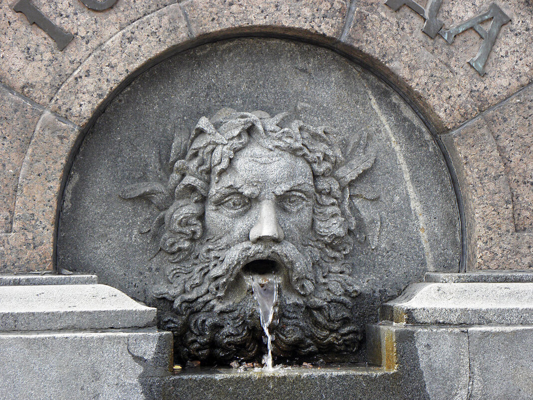 Водопойный фонтан у Казанского собора (СПБ) - Стальбаум Юрий 