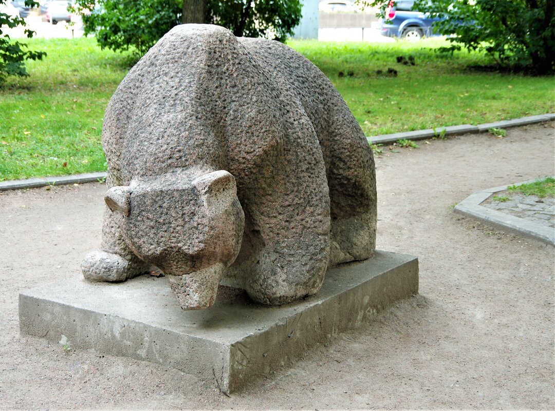 Скульптура медведя - Валерий Новиков