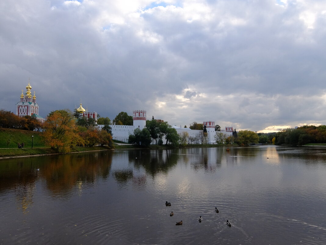 Новодевичий монастырь осенью - 4X_Pro Непразднующий