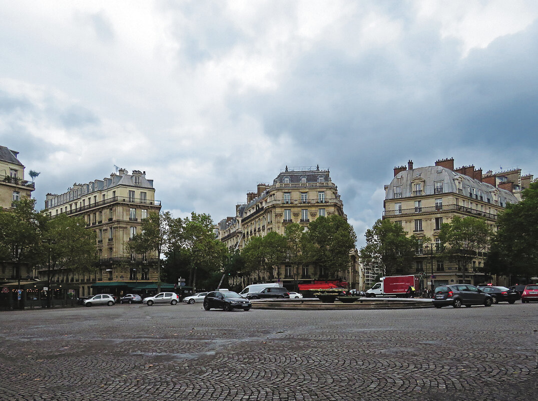 Площадь Виктора Гюго. без Гюго. (Victor Hugo). - ИРЭН@ .