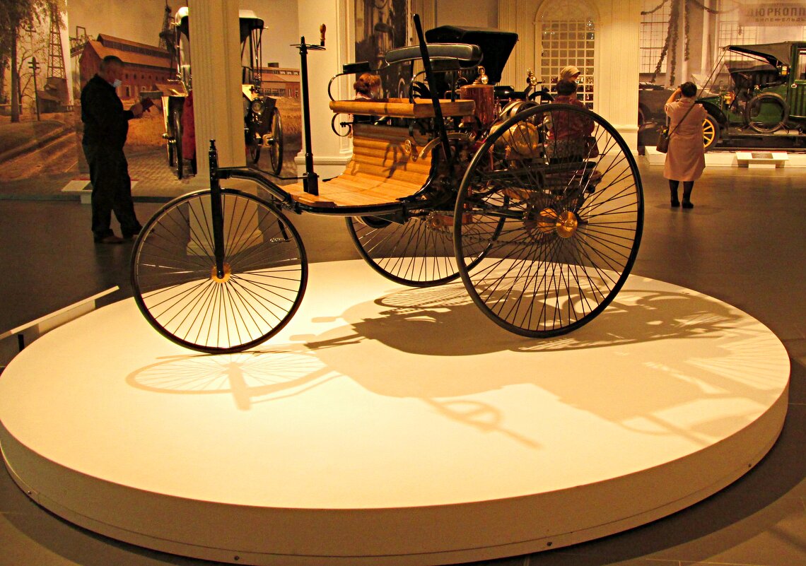 Легковой автомобиль, Германия 1886 Benz Patent - Motorwagen - Любовь 
