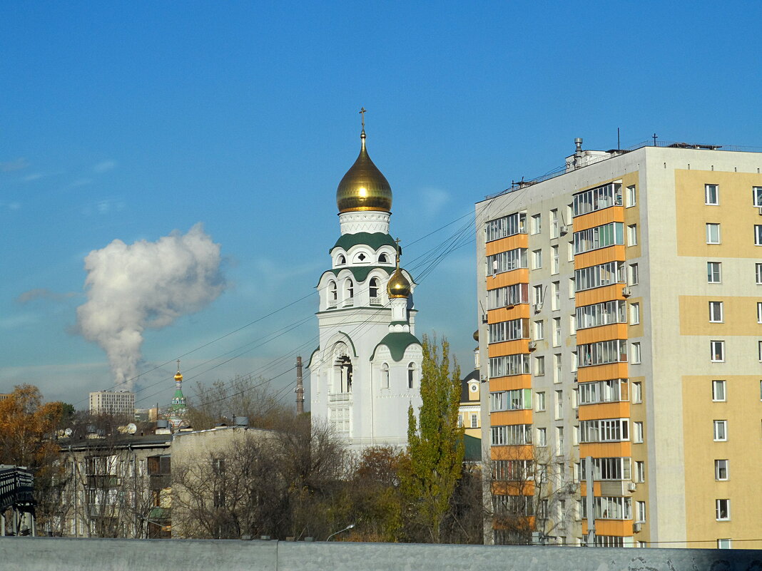 Третье транспортное кольцо. Церковь Воскресения Христова в колокольне Рогожской общины. - Галина 