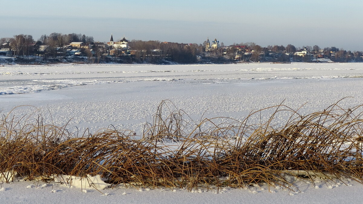 Зимний волжский пейзаж, вид на Норское, Ярославль - Николай Белавин