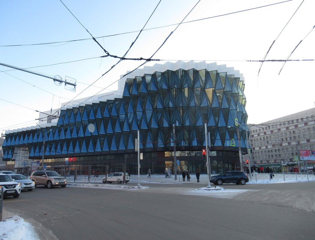 Новое здание на площади К. Маркса - Андрей Макурин