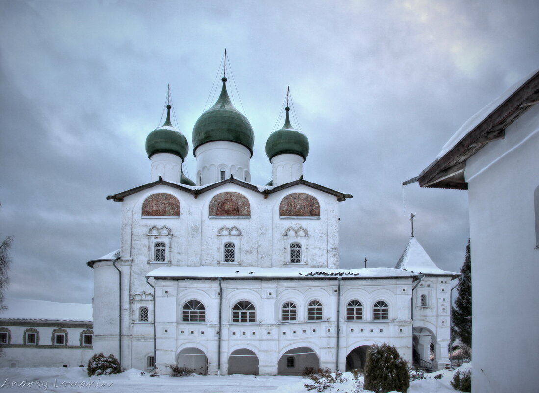 Николо Вяжищский монастырь осень