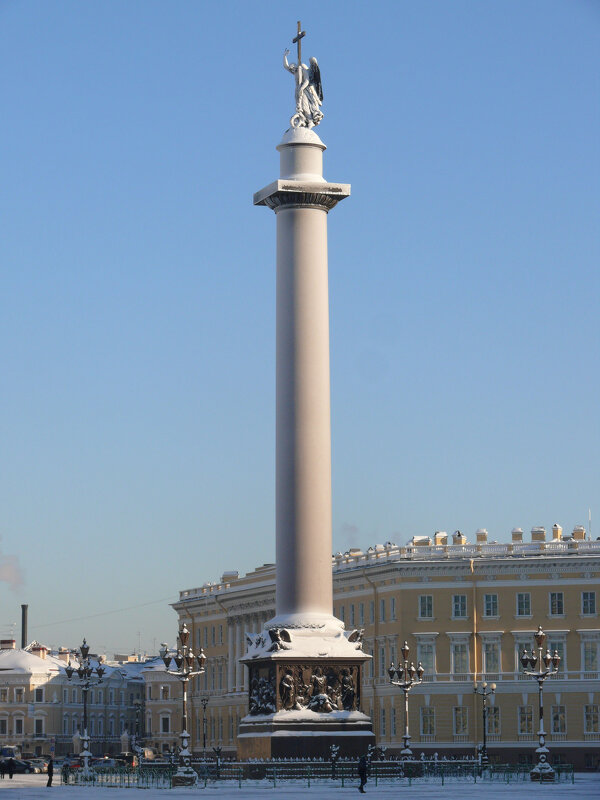 Заиндивевший Александрийский столп в морозную погоду не менее прекрасен, чем в знойный летний день! - Стальбаум Юрий 