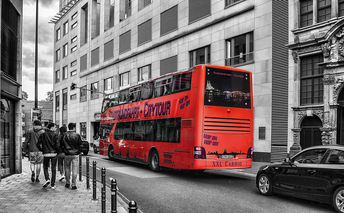 Czerwony autobus - Alexander Andronik