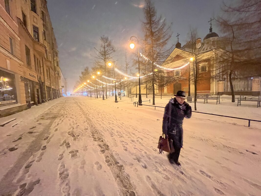 Сквозь непогоду - Алексей Чуркин