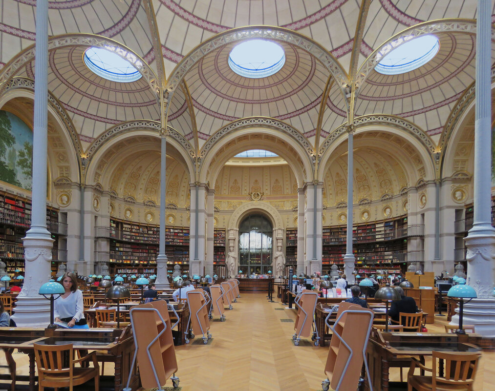 В национальной библиотеке Франции в Париже. Корпус Ришелье - ИРЭН@ .