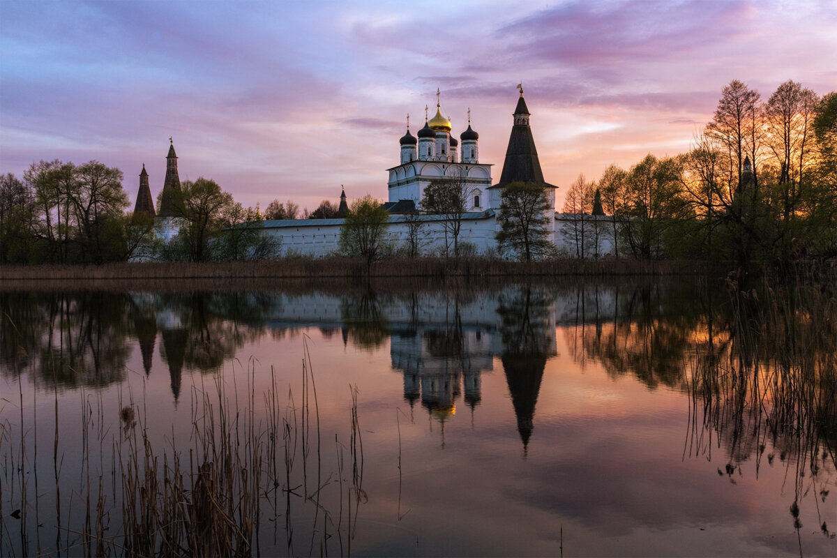 Иосифо Волоцкий монастырь пушки