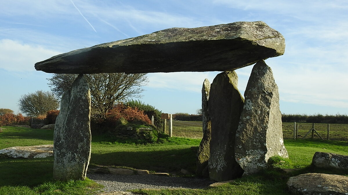 Каменное чудо в Уэльсе - Natalia Harries