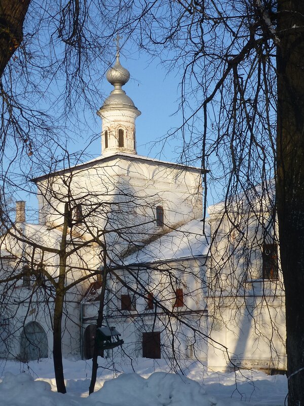 Надвратная Воздвиженская церковь над Святыми воротами - Лидия Бусурина