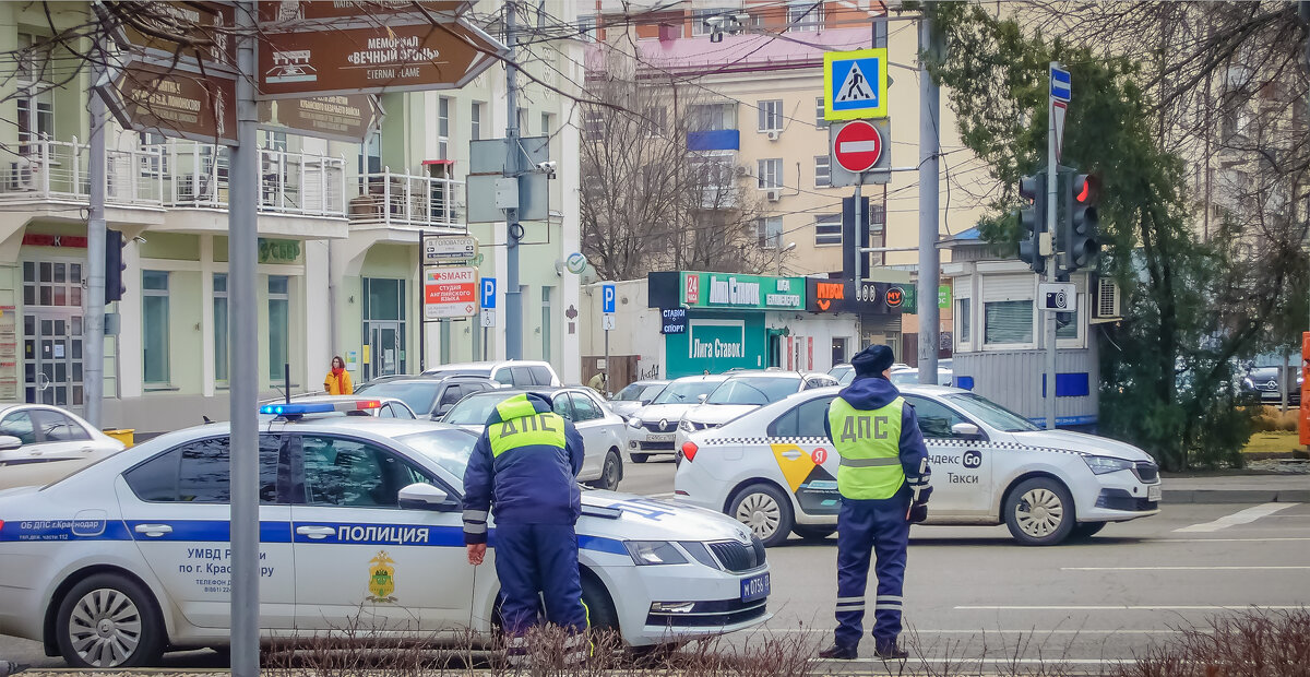 Наша служба, и опасна, и трудна... - Игорь Протасов