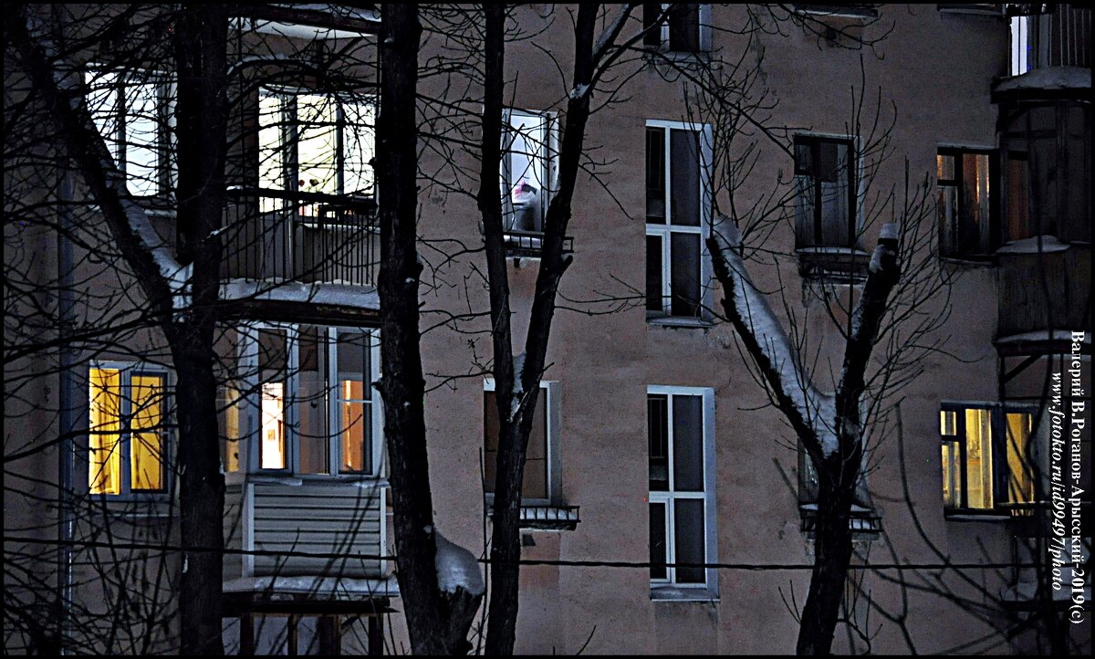 Ночные окна - Валерий Викторович РОГАНОВ-АРЫССКИЙ