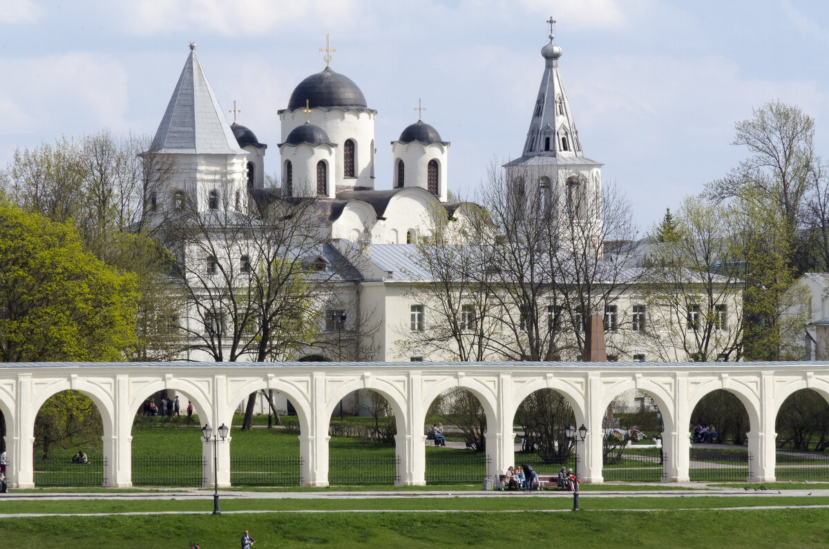 Церкви в Ярославовом дворище Великого Новгорода - Стальбаум Юрий 