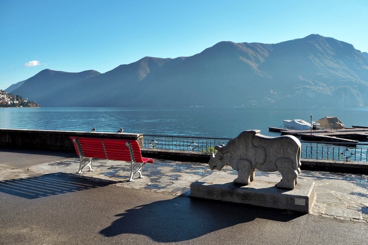 Арт и тени на набережной Lugano Лугано Швейцария - wea *