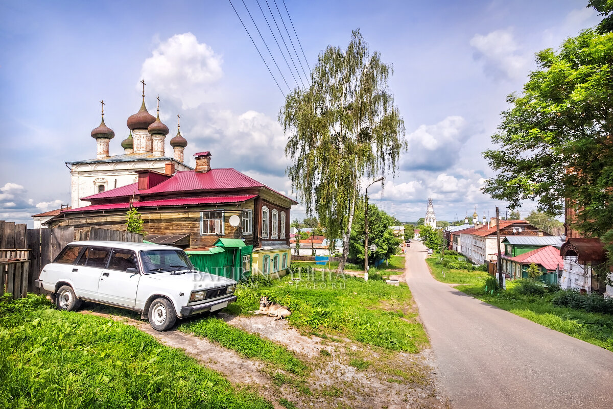 Автомобиль в деревне - Юлия Батурина