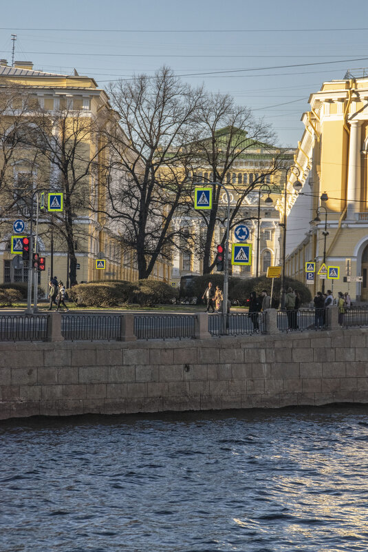 Перспектива улицы Зодчего Росси и здания Александринского театра с Фонтанки - Стальбаум Юрий 