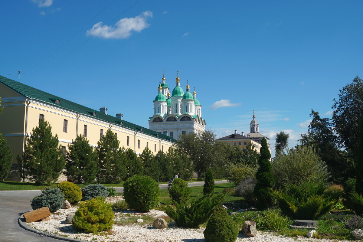 Петровский сад - Сергей Беляев