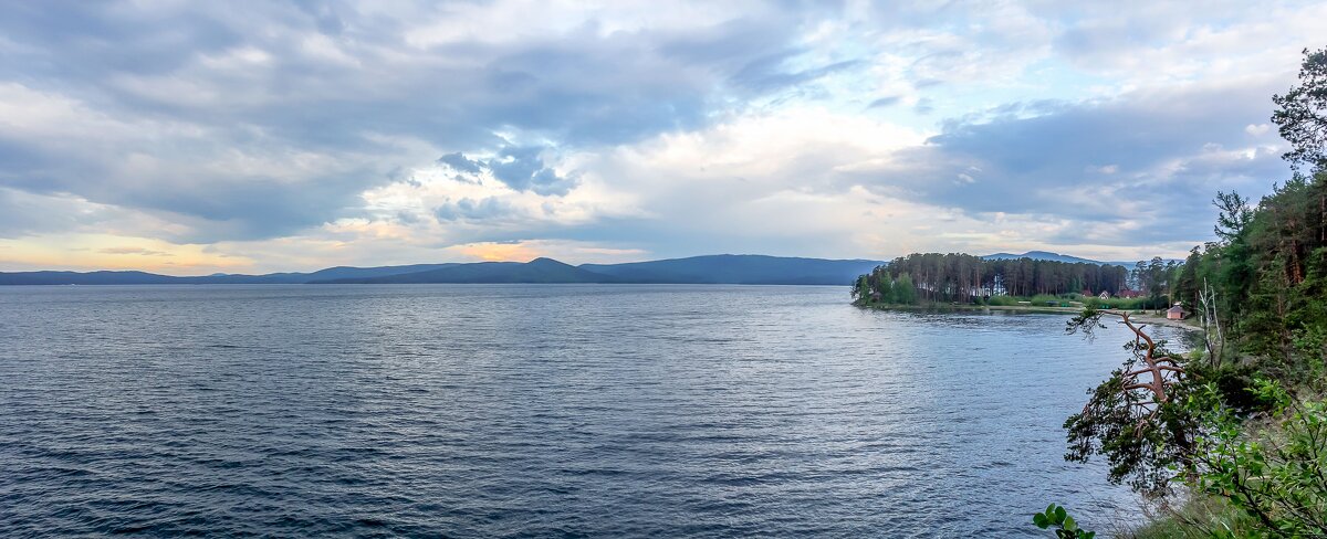 Утро на озере Тургояк (панорама). - Алексей Трухин