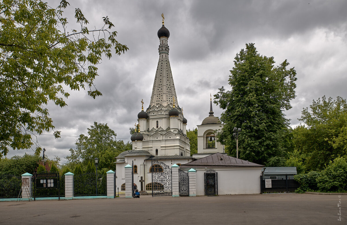 Храм Покрова Пресвятой Богородицы в Медведкове, Москва, 1635 г. - Игорь Иванов