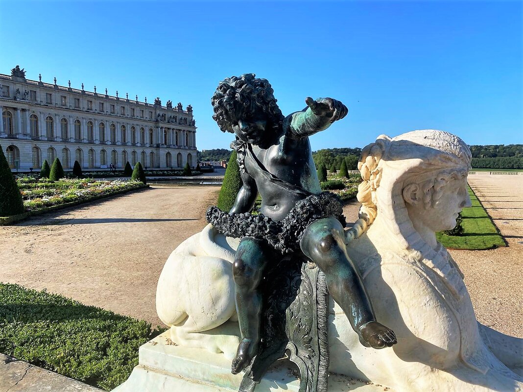 Сфинкс и купидон-известная скульптура Версаля - Aida10 