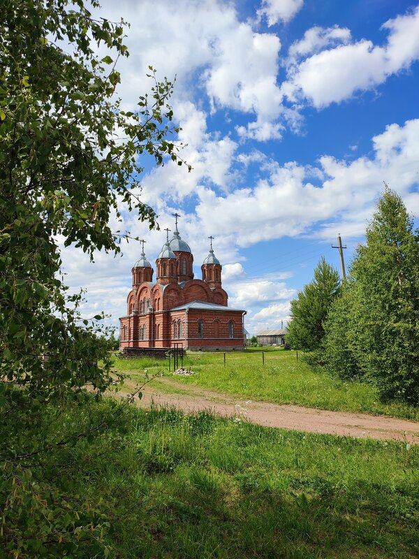 деревенская церковь - Елена Кордумова
