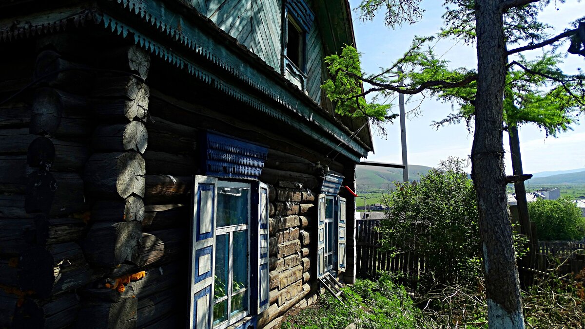 Домик с окнами в сад. - Николай Жуков
