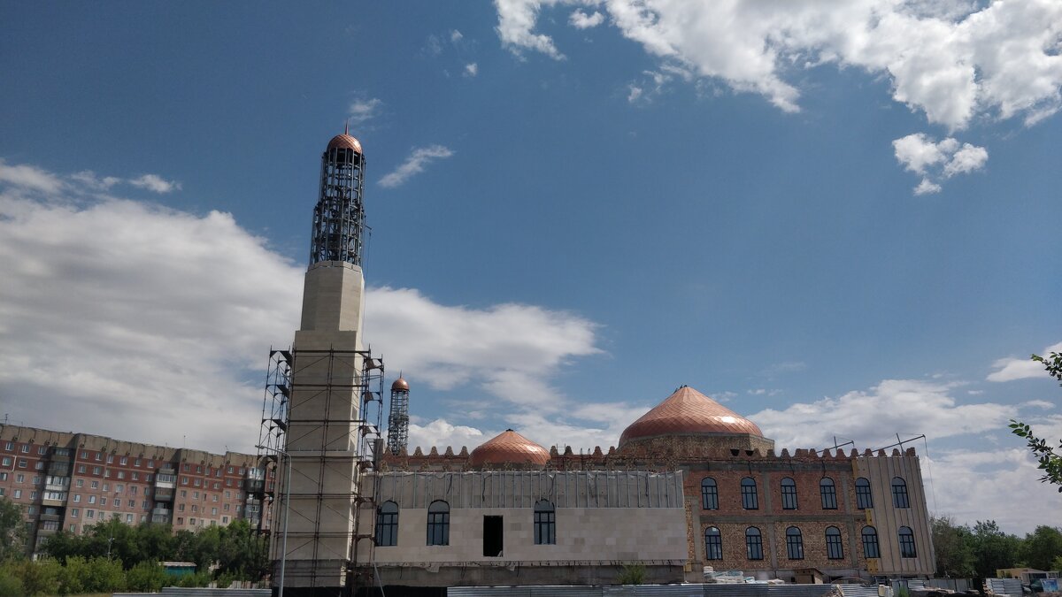 Строится новая мечеть - Андрей Хлопонин
