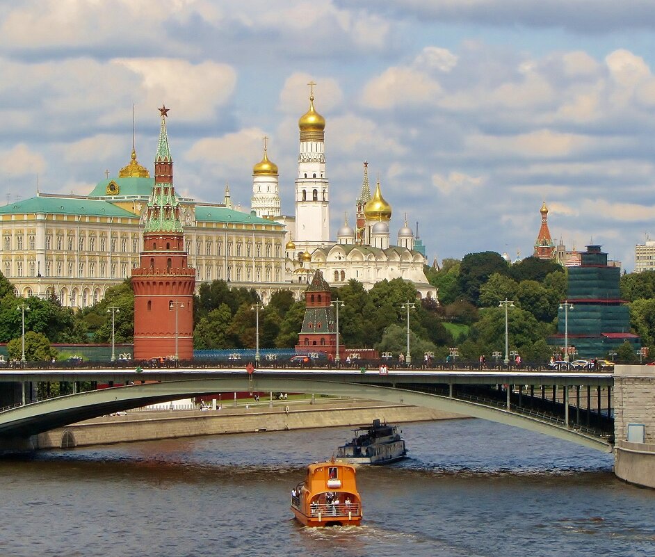 ..  рубиновые звёзды и золотые купола Кремля... - galalog galalog
