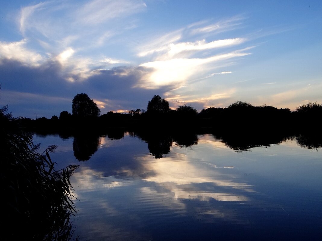 Летний закат, отражение в реке - Антонина Гугаева