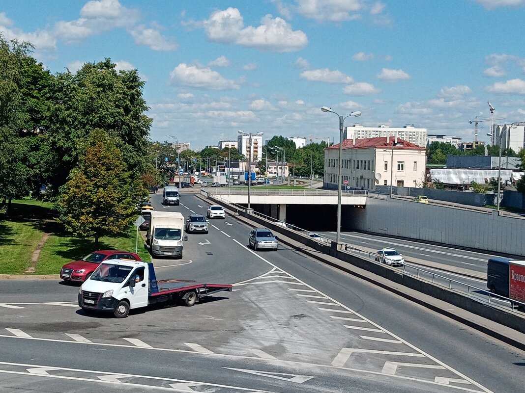 Москва. На развилке Каширского и Варшавского шоссе. - Владимир Драгунский