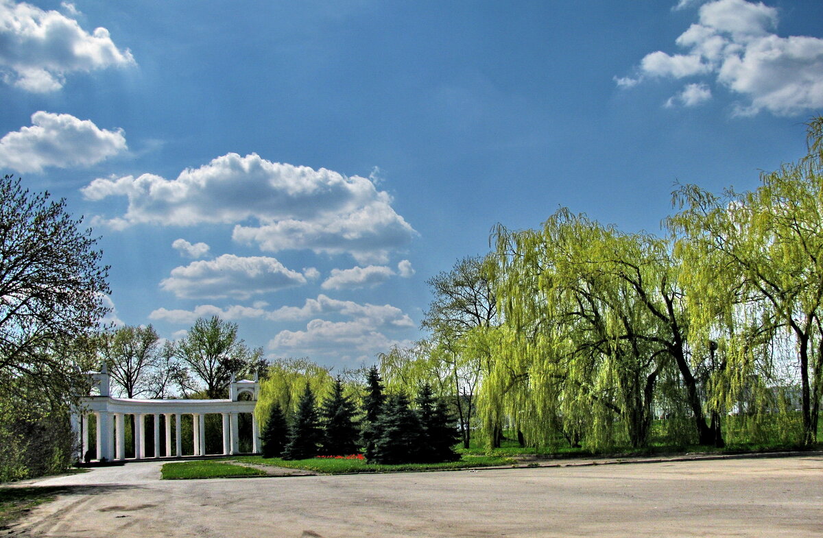 Колоннада парка Солянка - Юрий Шевляков