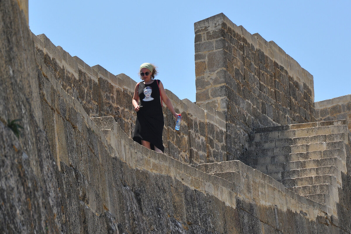 Стены и лестницы крепости Нарын-Кала - Татьяна 