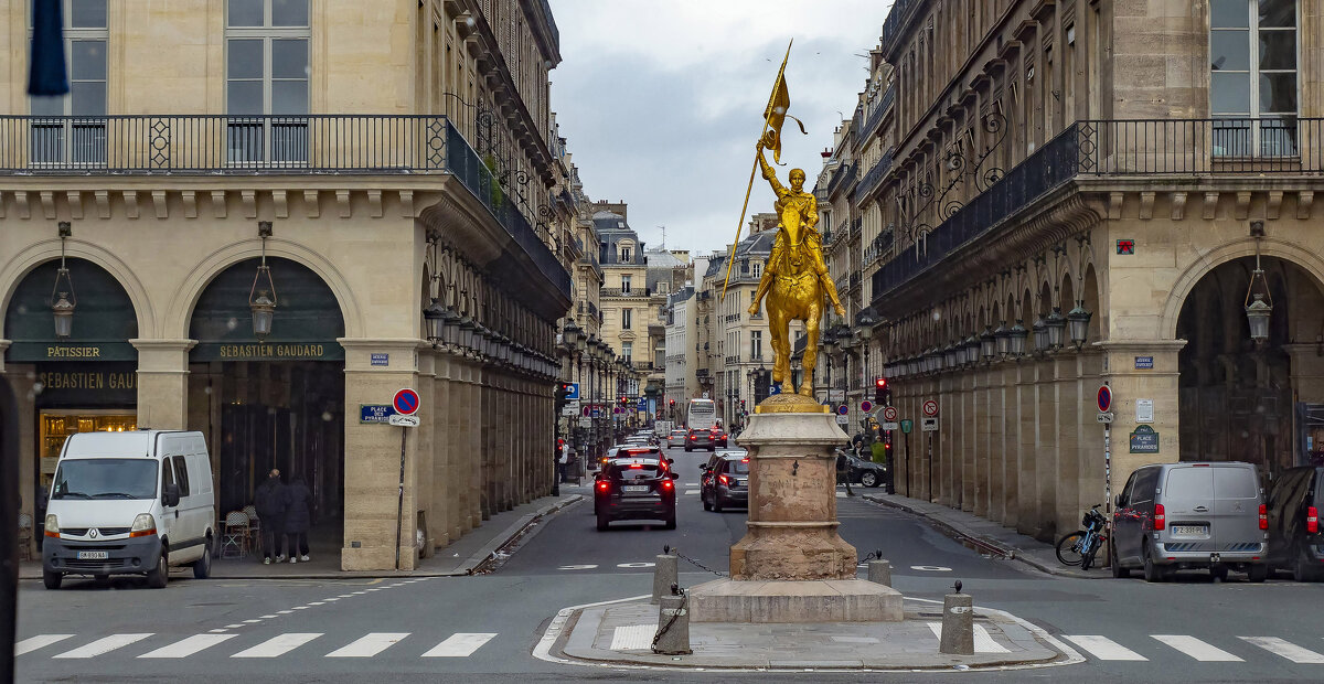 Статуя Жанны д’Арк в Париже - leo yagonen
