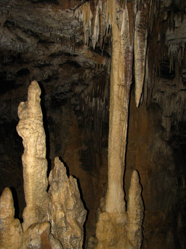 В пещере - <<< Наташа >>>