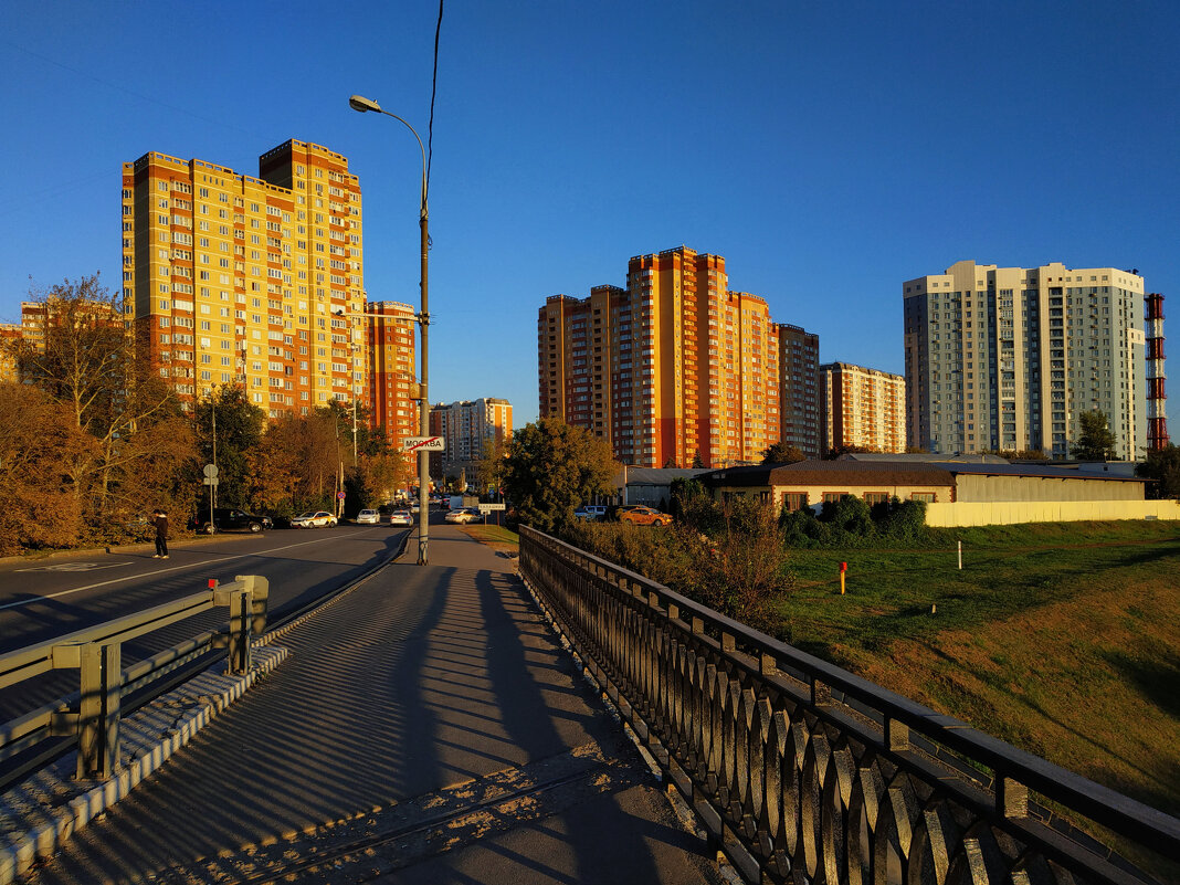Мост над МКАДом - Андрей Лукьянов