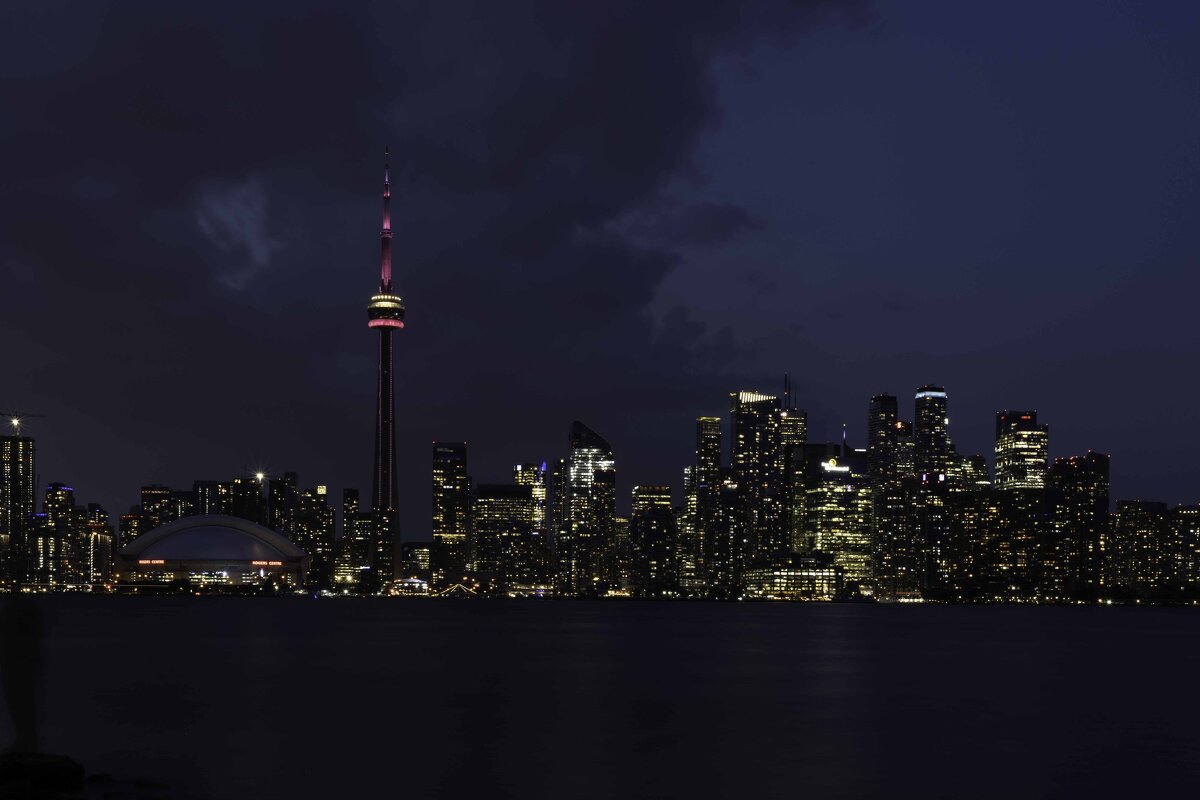 Toronto at night - Al Pashang 