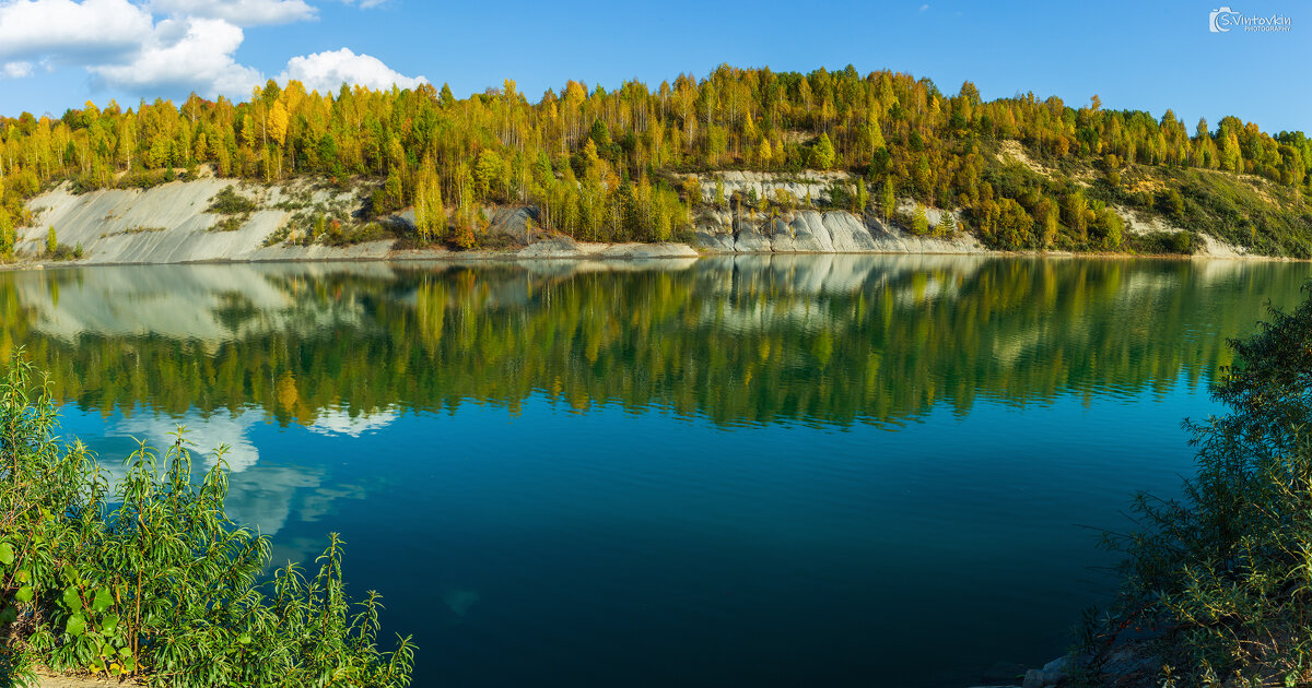 Синее озеро с золотыми берегами - Сергей Винтовкин